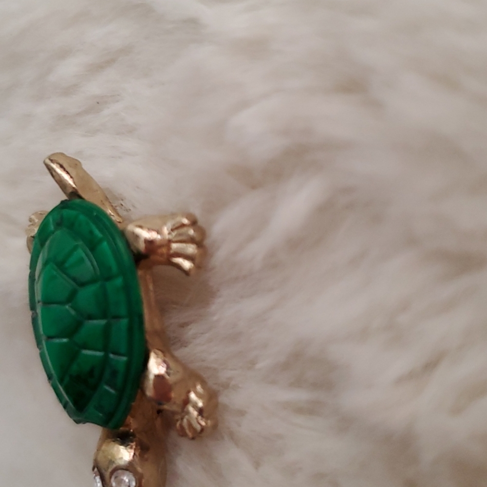 Tiny Turtle Pin with Rhinestones NWOT! - Picture 4 of 8